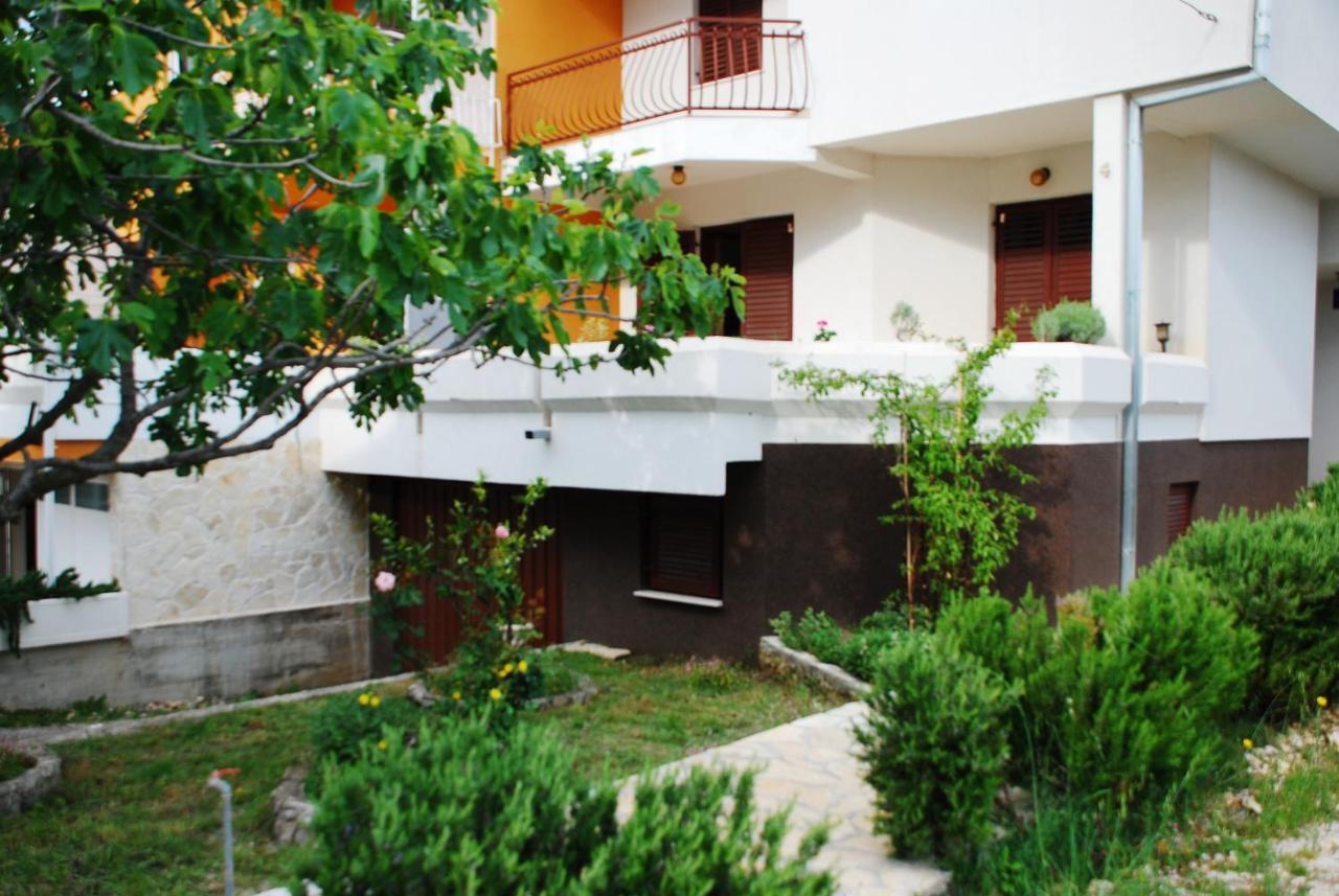 Apartments Delibasic Rogoznica  Bagian luar foto